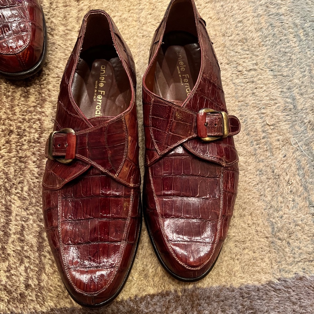 Men’s ostrich dress shoes size 10